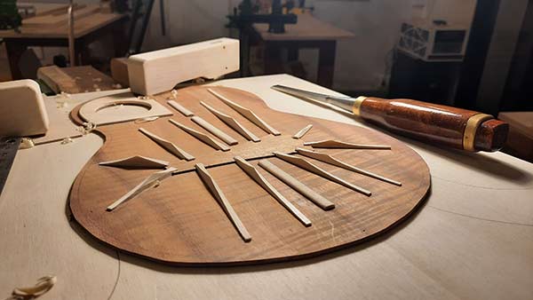 handcrafted Italian ukulele by Francesco Verginelli_kasha bracing